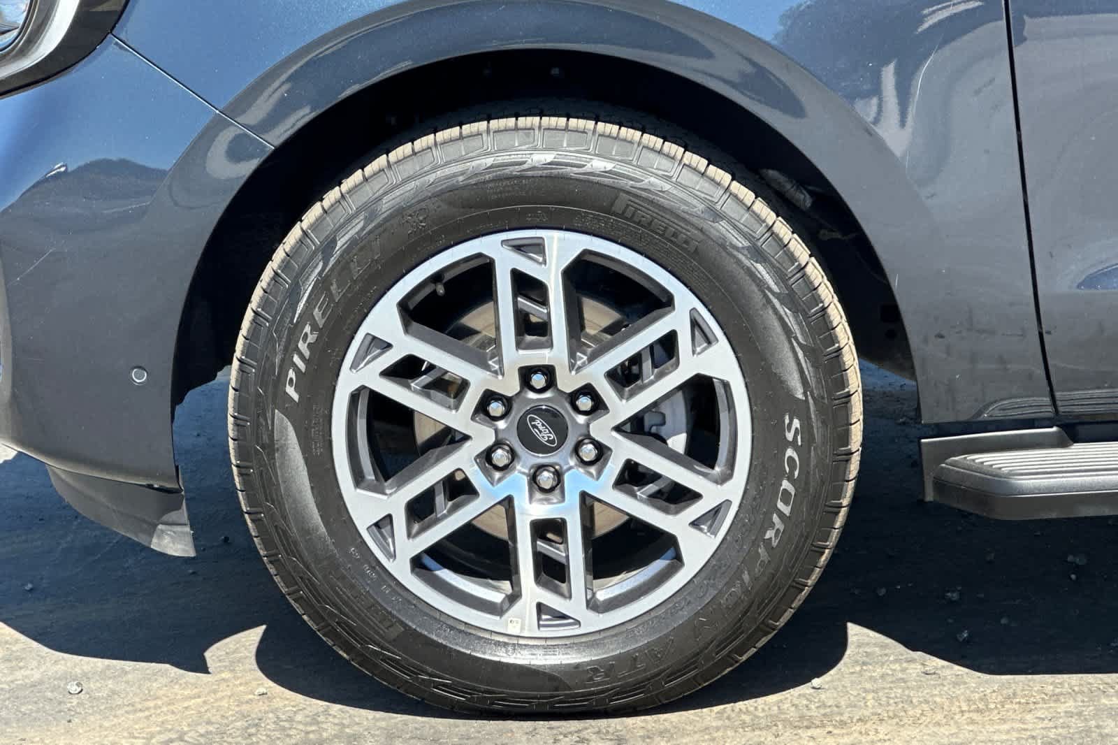 Certified 2025 Ford Expedition Active AWD/4WD image 34