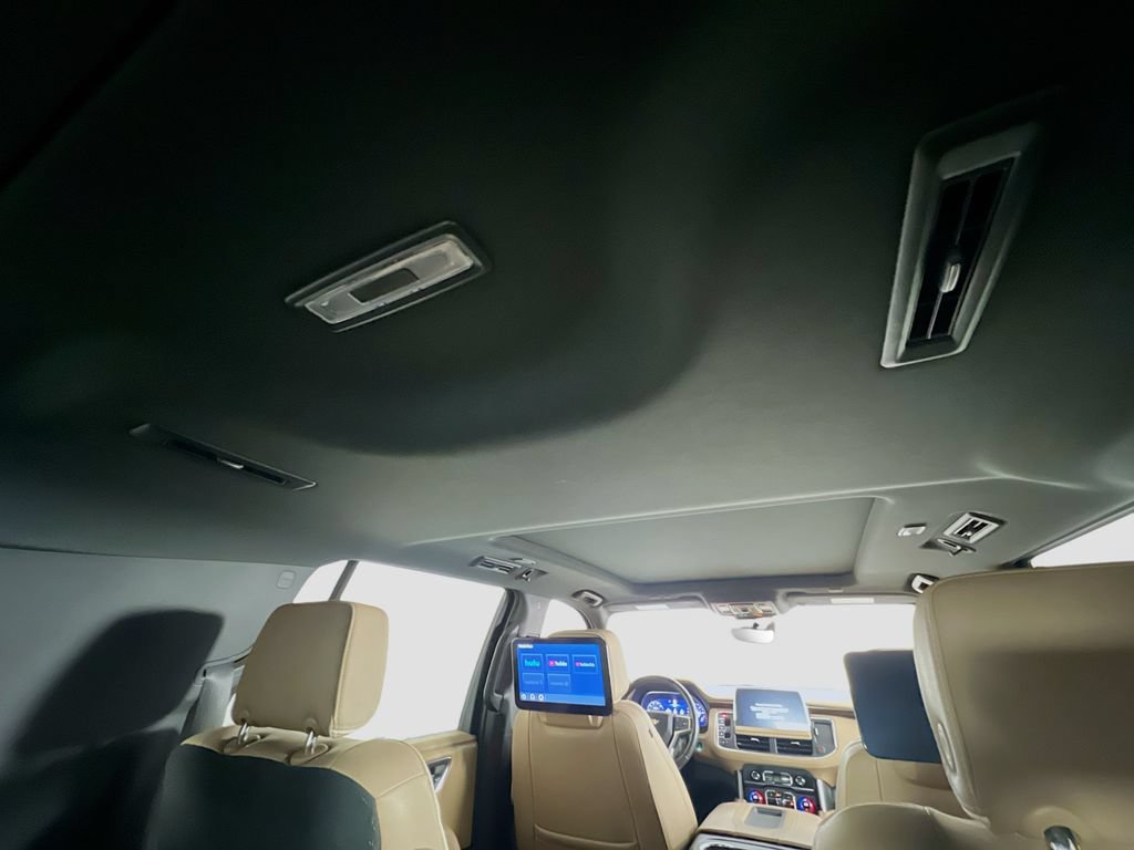 Used 2023 Chevrolet Suburban Premier w/ Advanced Technology Package AWD/4WD image 43