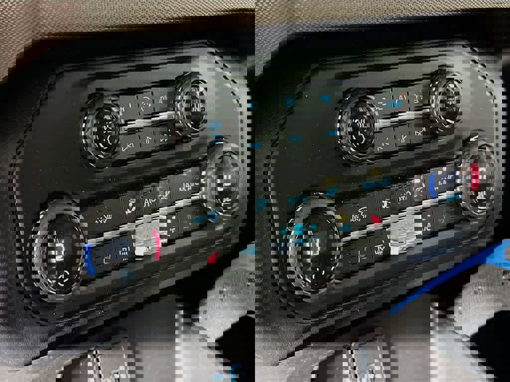 Certified 2021 Ford Bronco Outer Banks w/ Sasquatch Package image 20