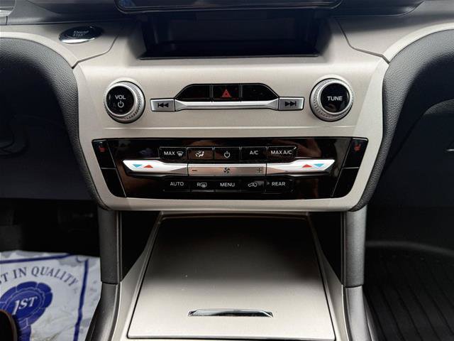 Certified 2023 Ford Explorer XLT AWD/4WD image 26