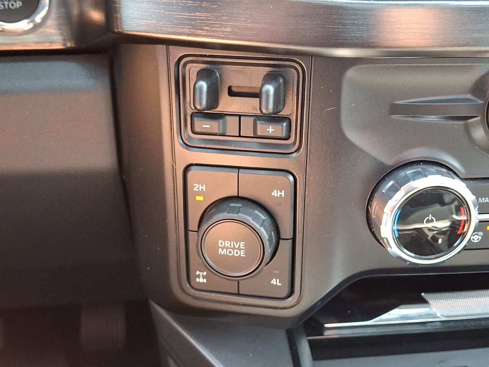 Certified 2024 Ford F250 Lariat w/ Lariat Ultimate Package AWD/4WD image 26