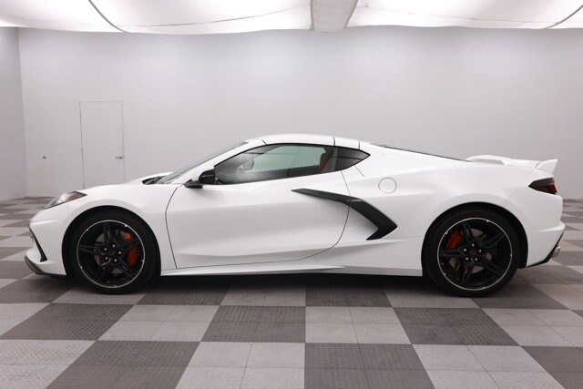 Used 2022 Chevrolet Corvette Stingray Coupe w/ Z51 Performance Package RWD image 7
