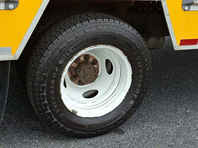 Certified 2021 Ford E-350 and Econoline 350 Super Duty RWD image 26