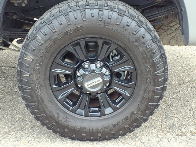 Certified 2021 Ford F350 XLT w/ Tremor Off-Road Package AWD/4WD image 32
