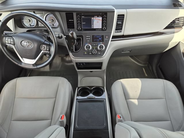 Used 2020 Toyota Sienna XLE w/ XLE Navigation Package FWD image 25