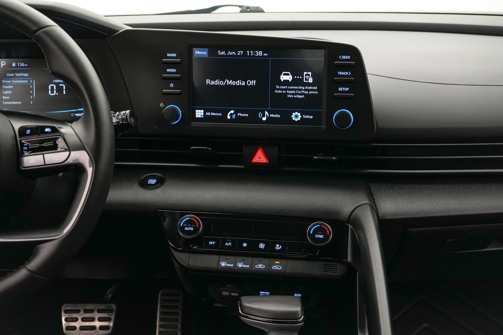 Used 2025 Hyundai Elantra Sport FWD image 15