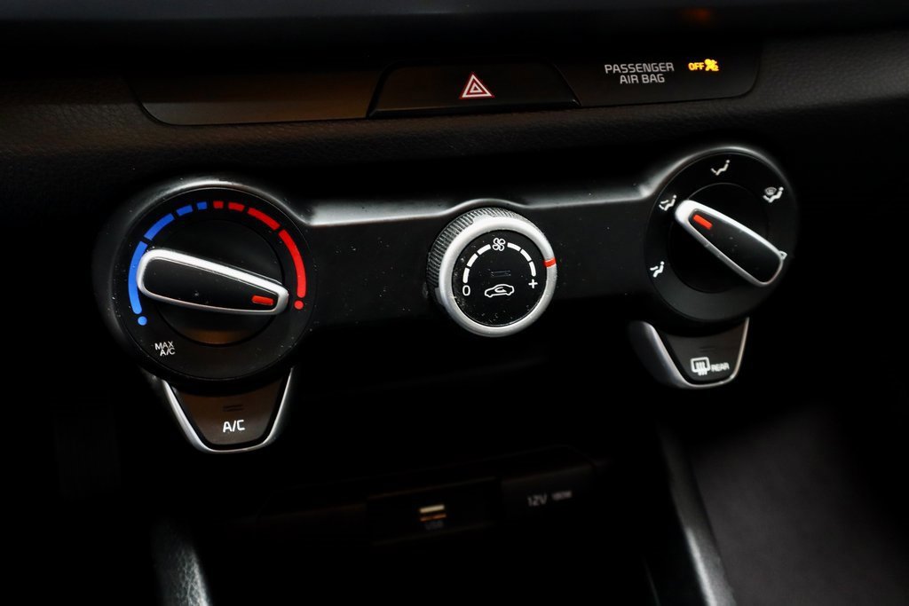 Used 2022 Kia Rio LX image 32