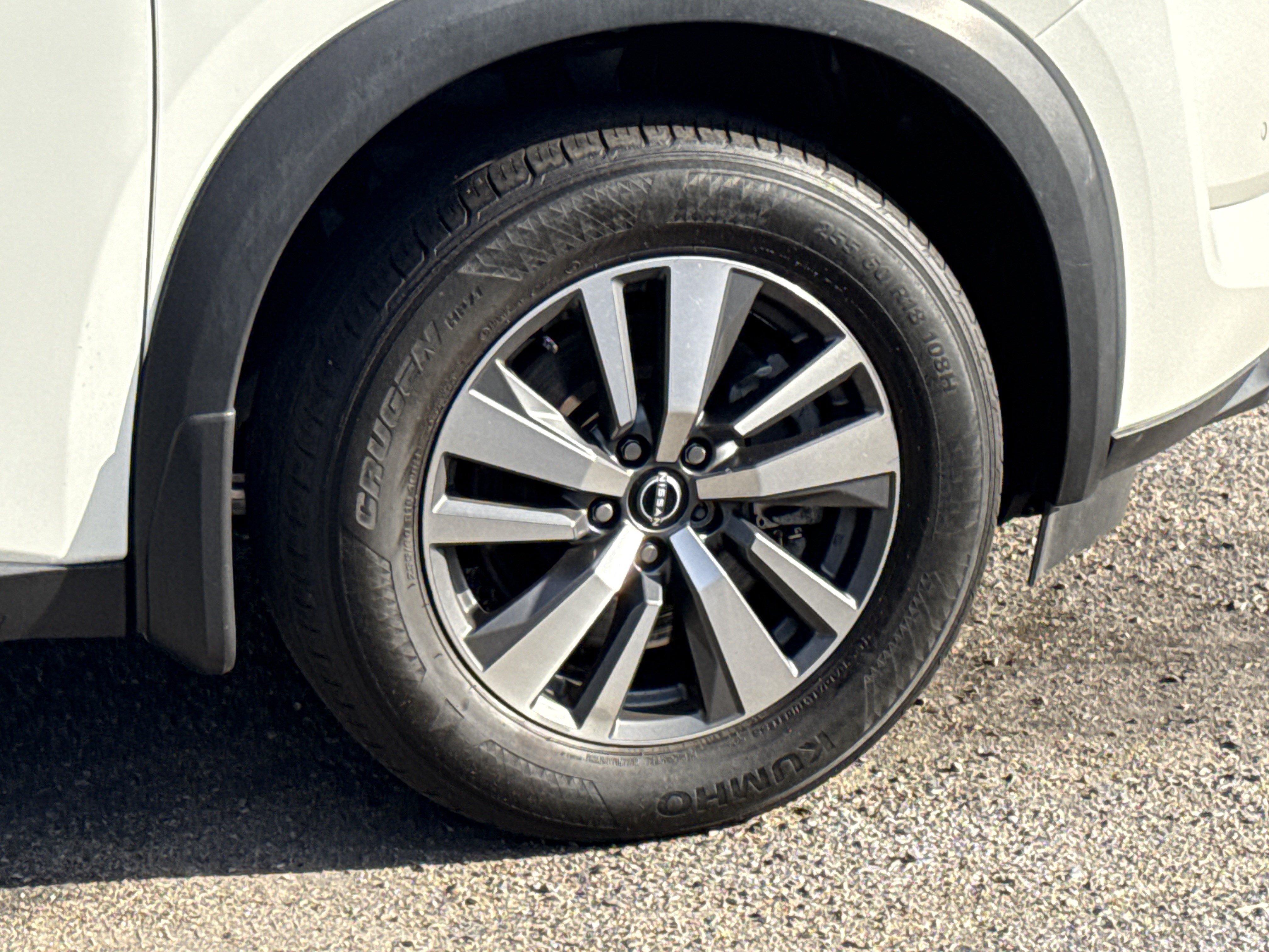 Used 2024 Nissan Pathfinder SL AWD/4WD image 5