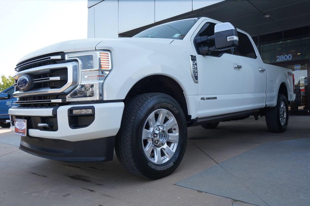 Certified 2021 Ford F250 Platinum w/ FX4 Off-Road Package AWD/4WD image 4