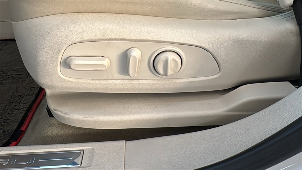 Used 2021 GMC Acadia Denali w/ Denali Technology Package image 21