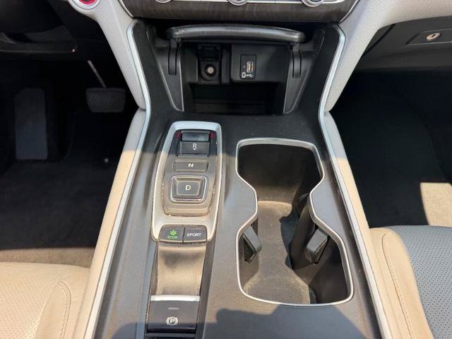 Used 2018 Honda Accord Touring image 17
