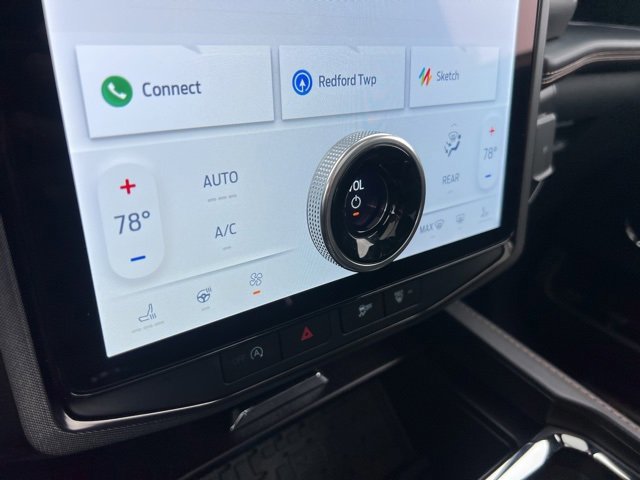 Certified 2022 Ford Expedition Platinum image 16