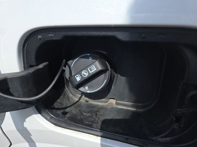 Used 2025 Kia Carnival FWD image 14