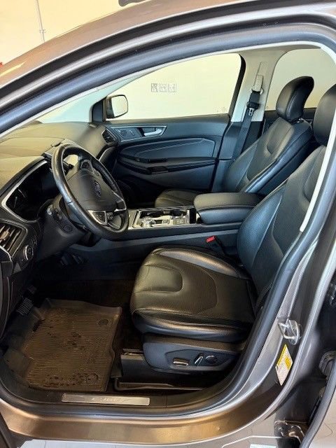 Certified 2019 Ford Edge Titanium w/ Equipment Group 301A image 13