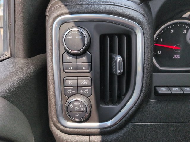 Used 2022 Chevrolet Silverado 2500 High Country w/ Z71 Off-Road Package AWD/4WD image 27