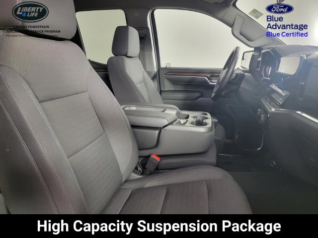 Used 2023 Chevrolet Silverado 1500 LT AWD/4WD image 16