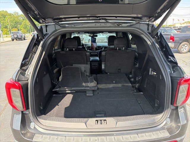 Certified 2020 Ford Explorer ST w/ Premium Technology Package AWD/4WD image 9
