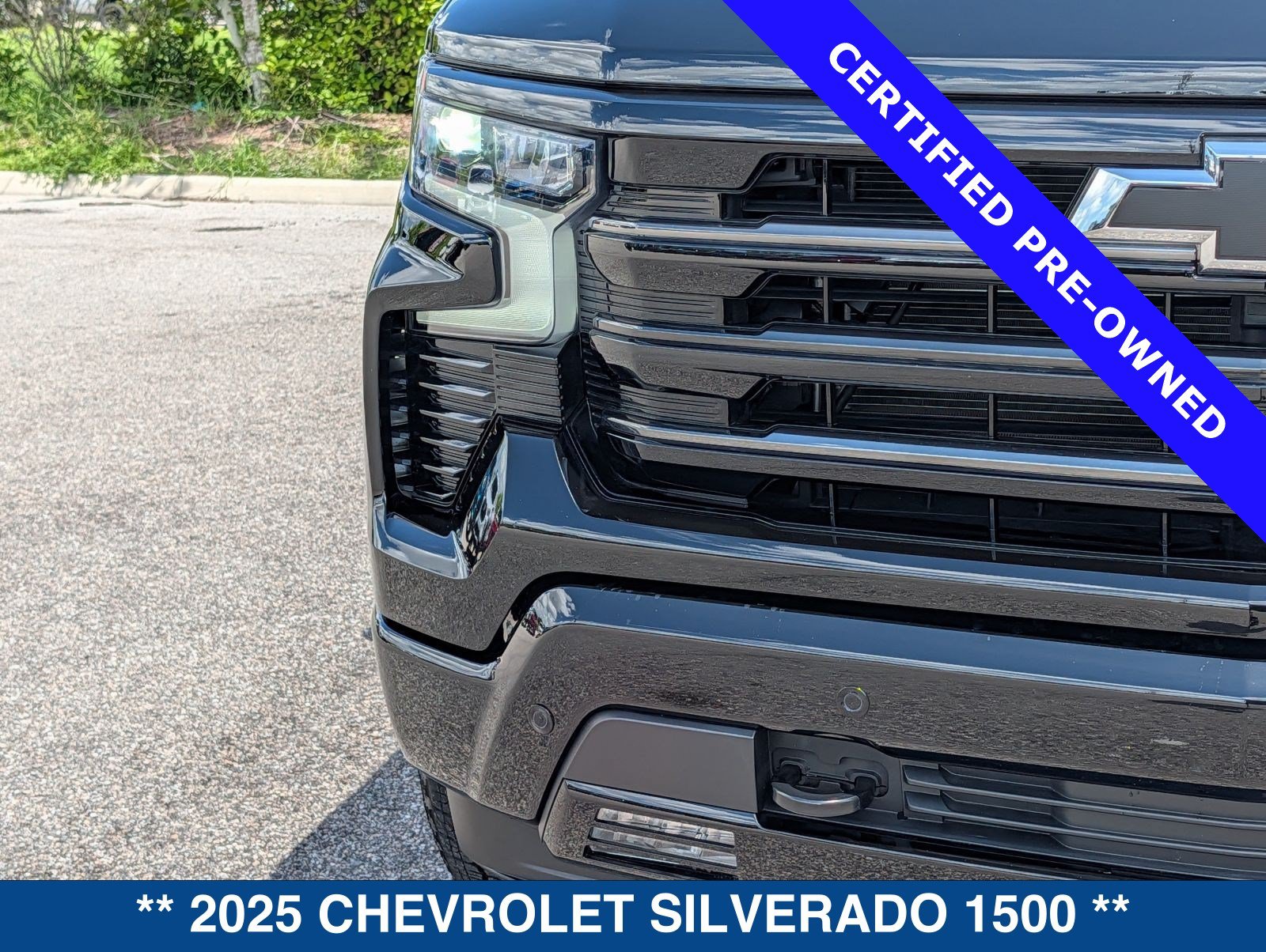 Used 2025 Chevrolet Silverado 1500 High Country w/ Midnight Edition AWD/4WD image 10
