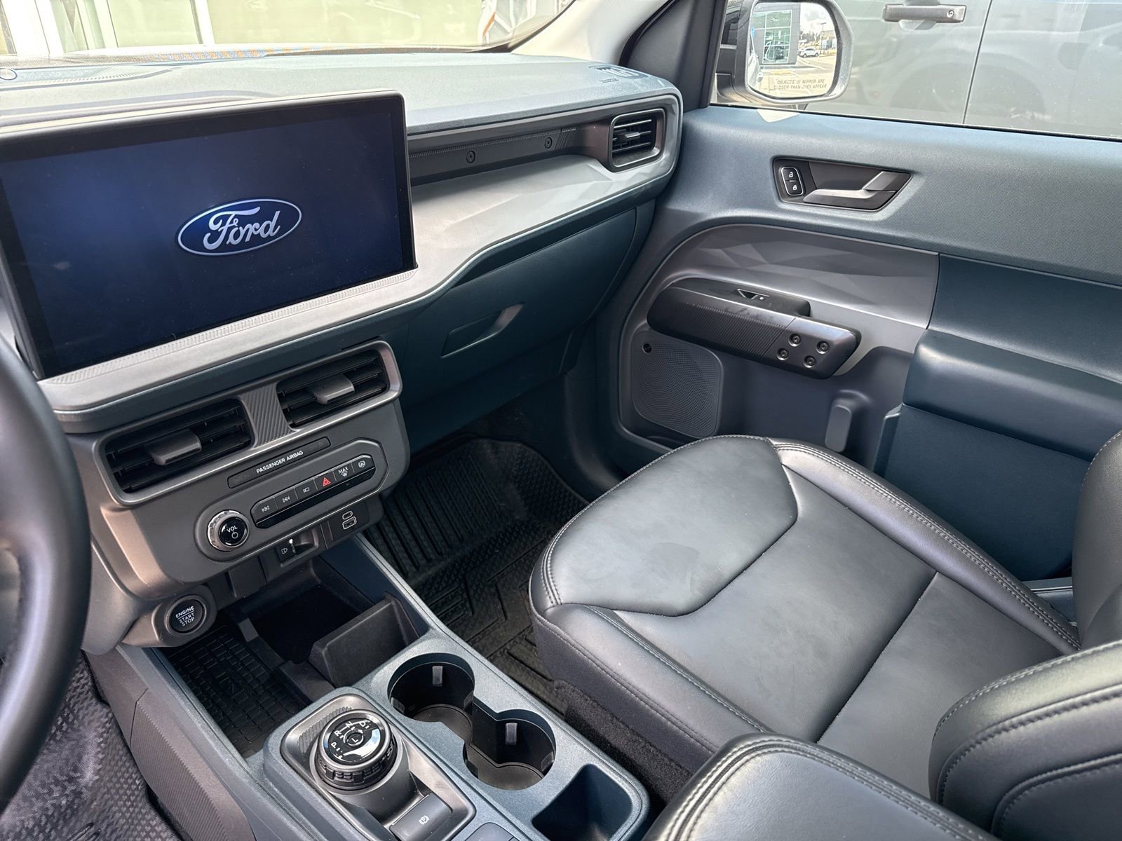 Certified 2025 Ford Maverick Lariat w/ Black Appearance Package AWD/4WD image 11