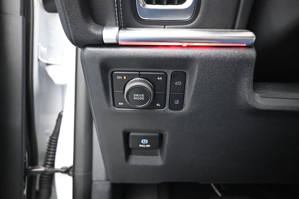 Certified 2025 Ford Expedition Platinum AWD/4WD image 14