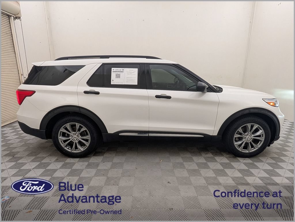Certified 2022 Ford Explorer XLT w/ Equipment Group 202A RWD image 2