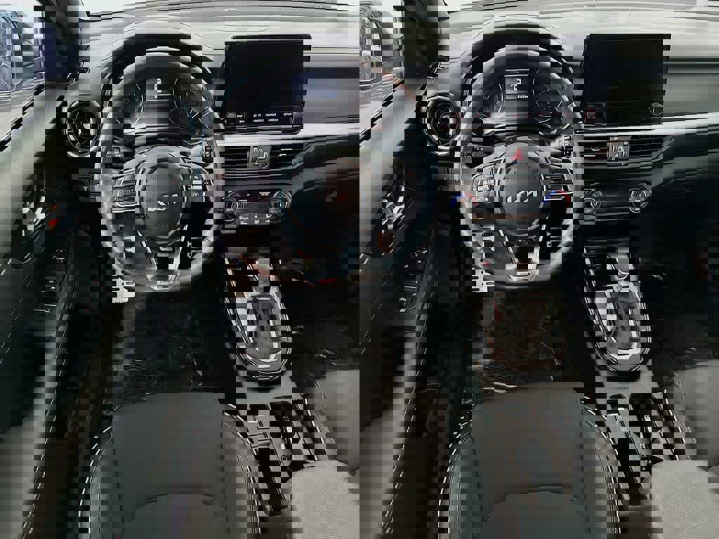 Used 2024 Kia Forte GT-Line image 13