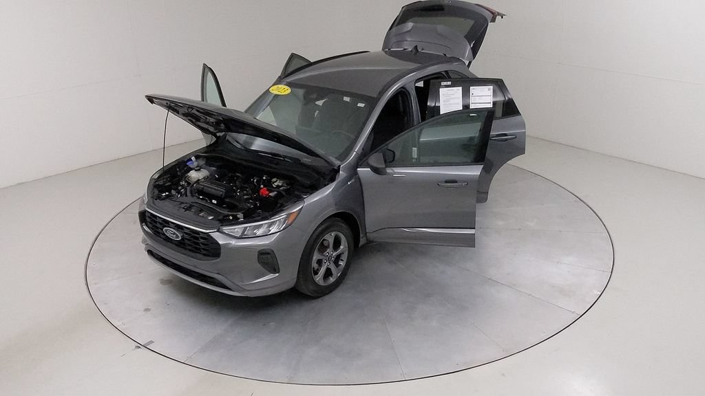 Certified 2023 Ford Escape ST-Line w/ Tech Pack #1 AWD/4WD image 43
