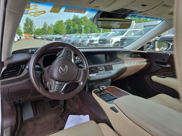 Used 2018 Lexus LS 500 AWD w/ Accessory Package (Z1) image 19