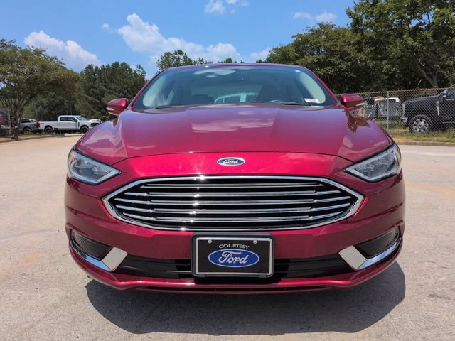 Certified 2018 Ford Fusion SE w/ Fusion SE Technology Package FWD image 9