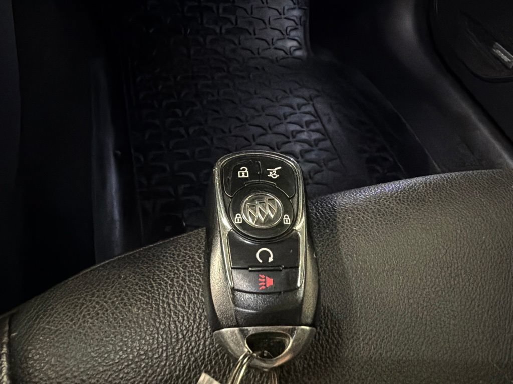 Used 2018 Buick Regal Essence w/ Driver Confidence Package #1 AWD/4WD image 37