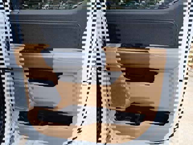 Certified 2025 Ford F250 Lariat w/ Tremor Off-Road Package image 18