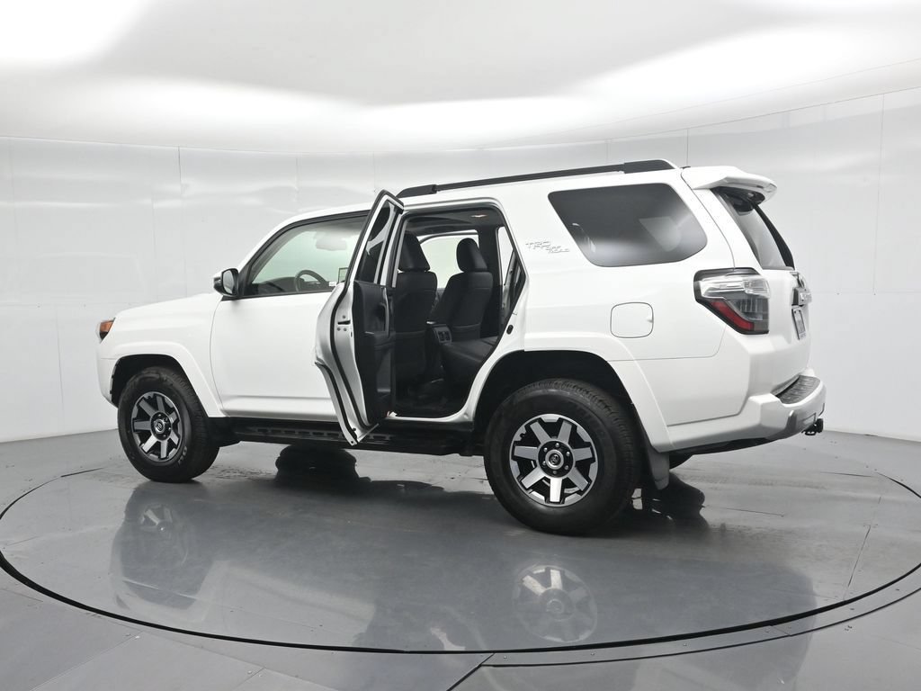 Used 2022 Toyota 4Runner TRD Off-Road Premium AWD/4WD image 35