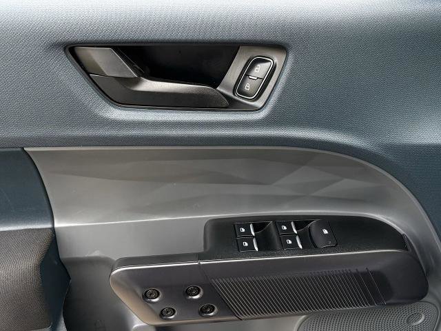 Certified 2025 Ford Maverick XL w/ Equipment Group 102A image 24