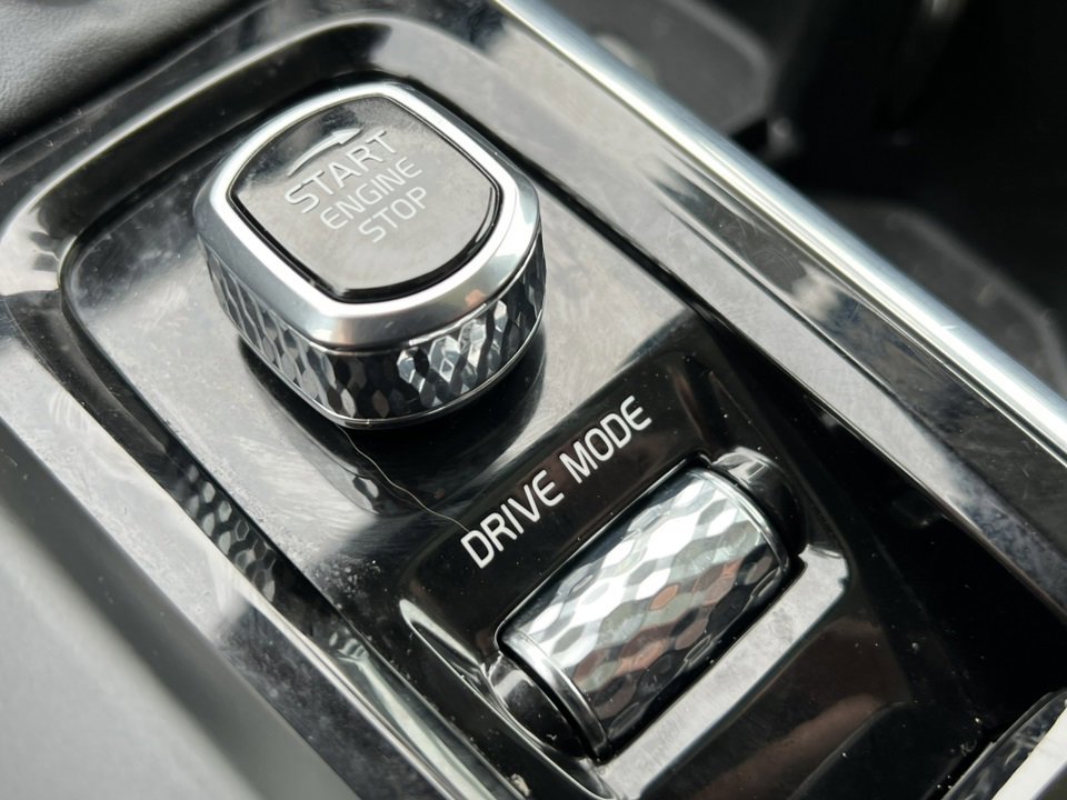 Used 2020 Volvo XC60 T6 Inscription w/ Protection Package Premier image 32