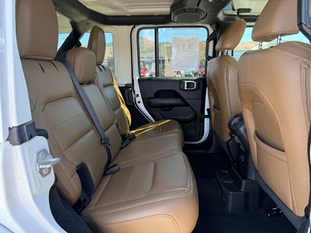 Used 2020 Jeep Wrangler Unlimited Sahara AWD/4WD image 13