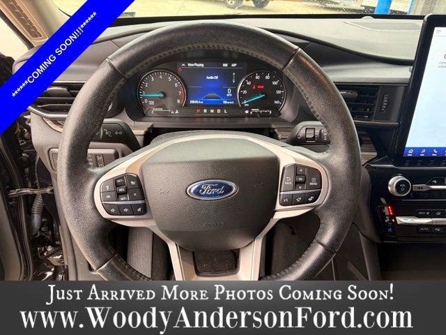 Certified 2022 Ford Explorer Limited w/ Limited Technology Package image 11