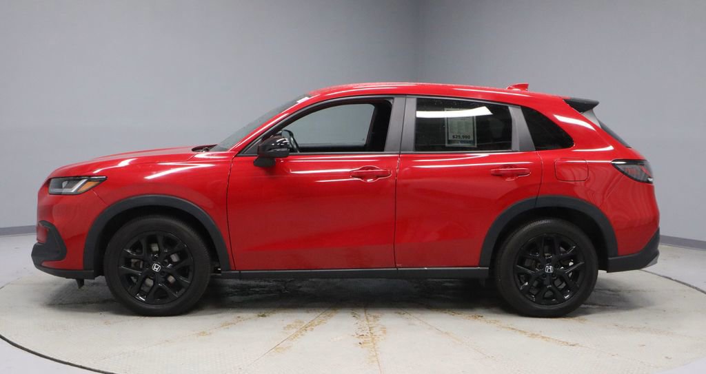 Used 2023 Honda HR-V Sport image 2