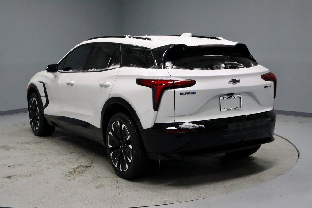 Used 2024 Chevrolet Blazer EV RS image 9