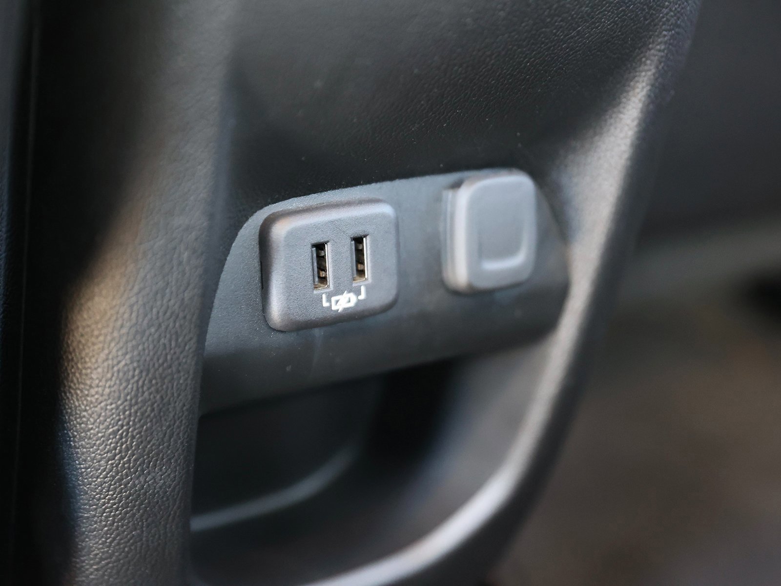 Used 2021 GMC Canyon Elevation image 23