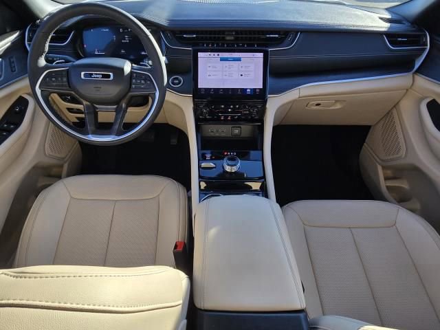 Used 2023 Jeep Grand Cherokee L Limited w/ Luxury Tech Group II image 19