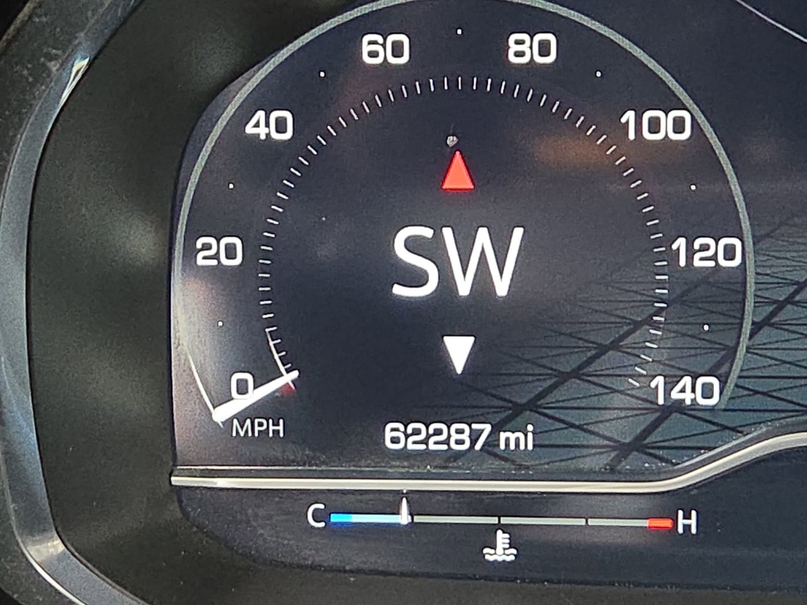 Used 2023 GMC Yukon XL SLT w/ SLT Premium Package image 23