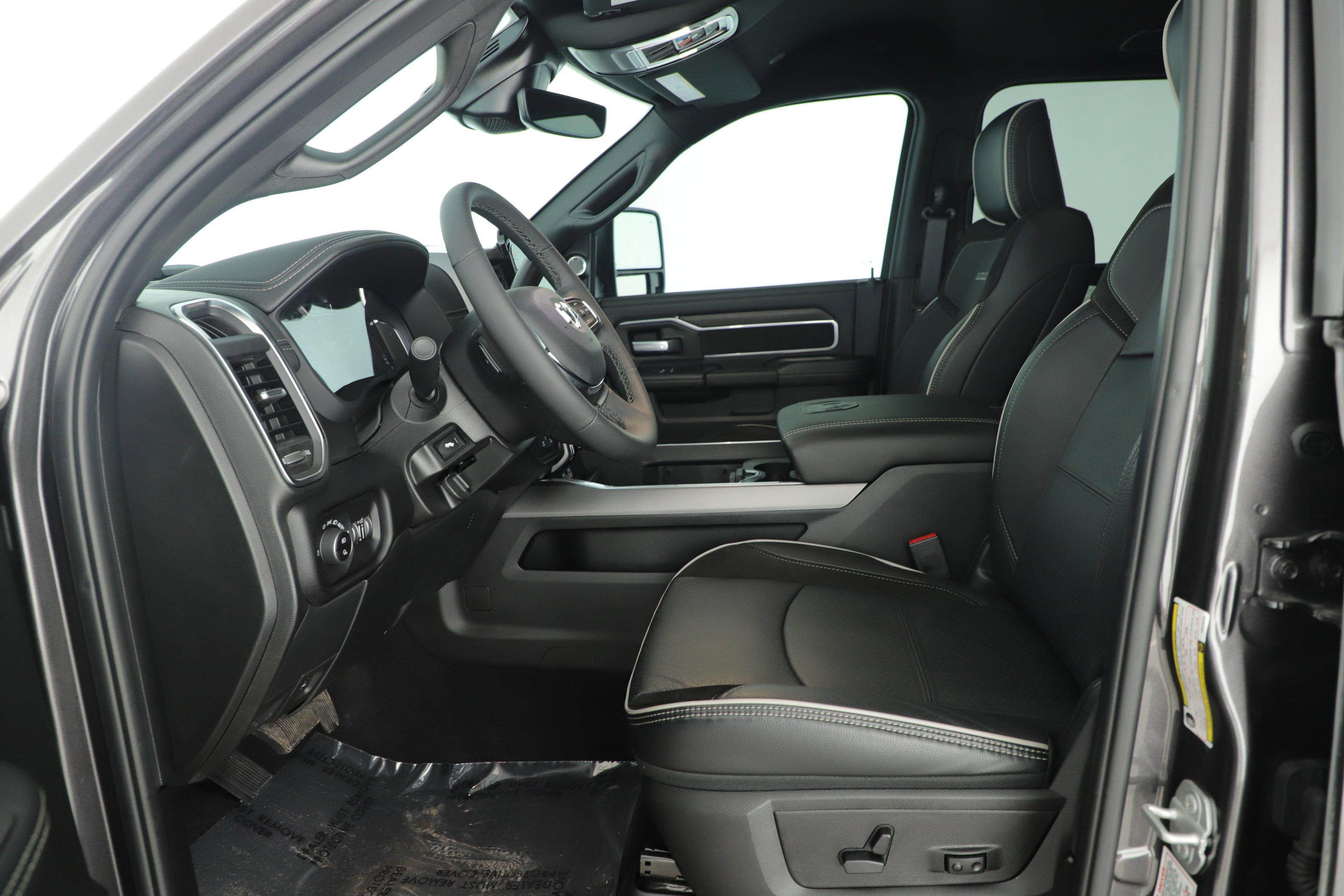 Used 2025 RAM 2500 Laramie image 5