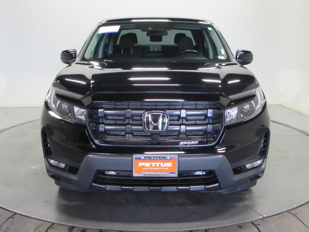 Used 2024 Honda Ridgeline Sport image 2