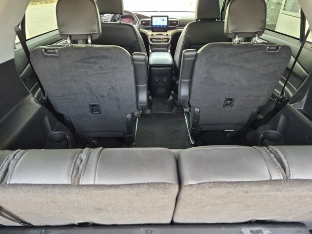 Certified 2023 Ford Explorer XLT w/ Equipment Group 202A RWD image 31