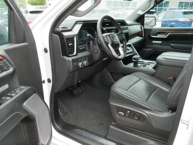 Used 2023 GMC Sierra 1500 Denali w/ Technology Package AWD/4WD image 12