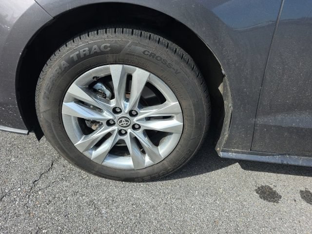 Used 2024 Toyota Sienna XLE w/ XLE Plus Package AWD/4WD image 32