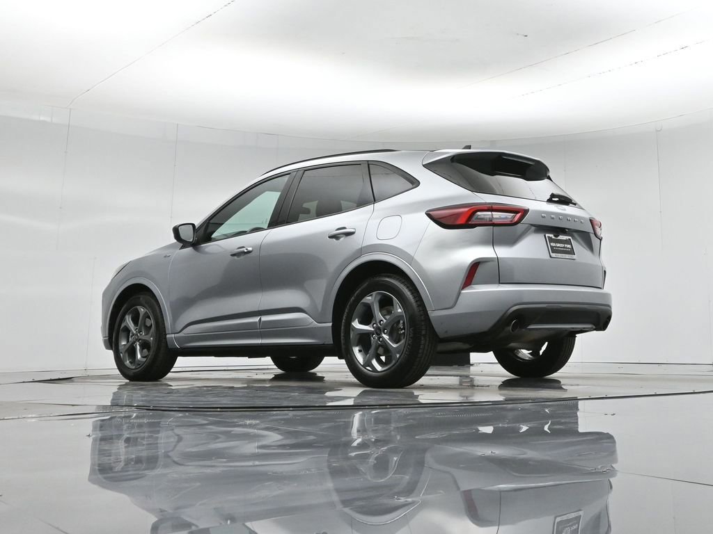 Certified 2024 Ford Escape ST-Line w/ Cold Weather Package image 18