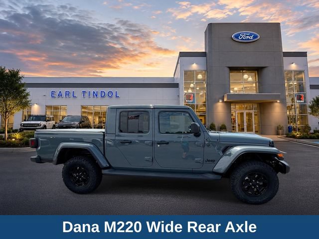 Used 2024 Jeep Gladiator Sport AWD/4WD image 9