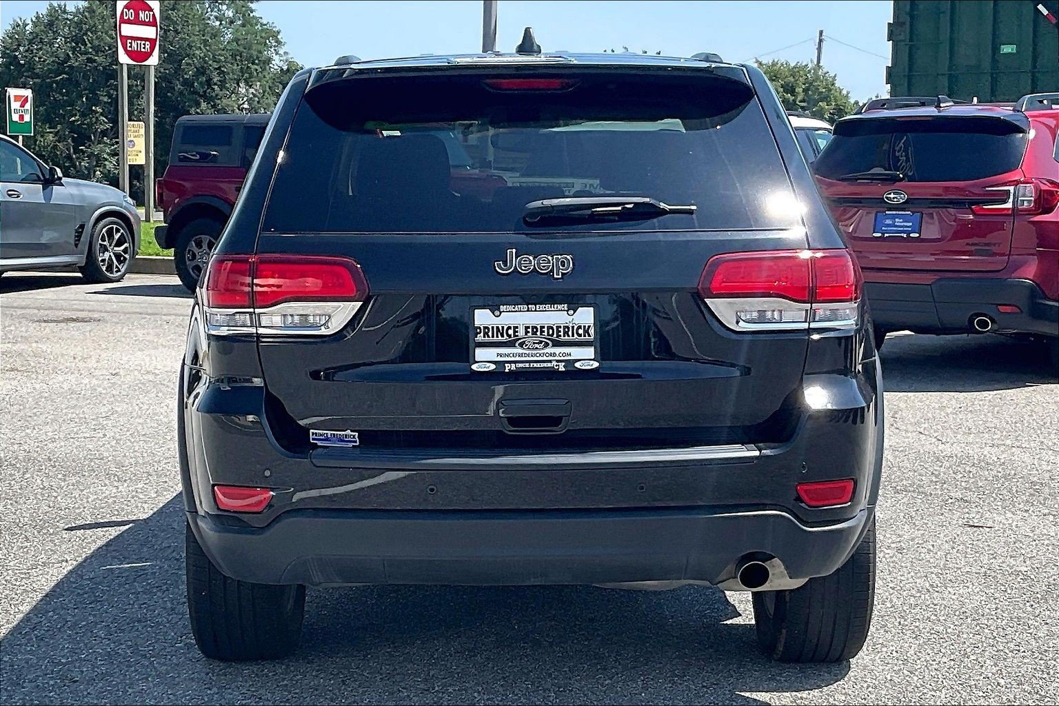Used 2022 Jeep Grand Cherokee Laredo E AWD/4WD image 4