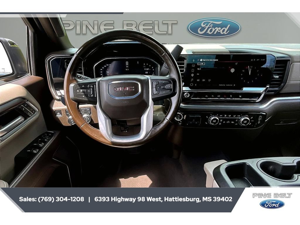 Used 2025 GMC Sierra 1500 SLT AWD/4WD image 5